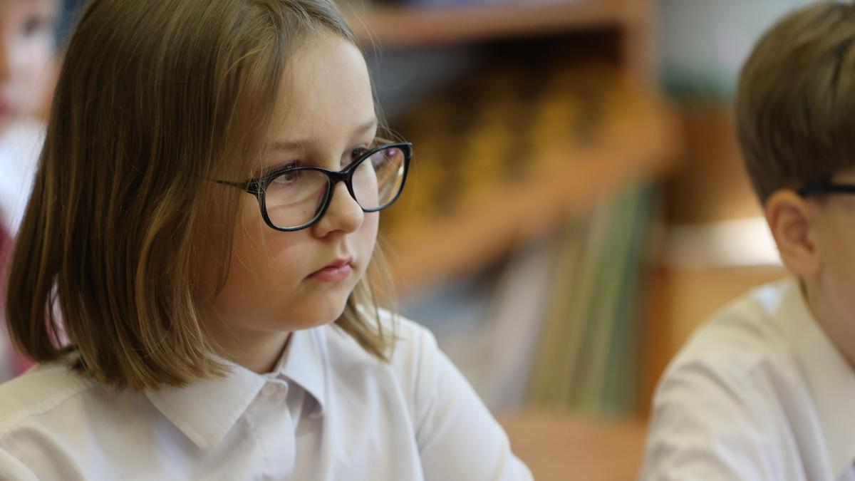 profesori-de-matematica-cele-4-greseli-de-baza-pe-care-copiii-le-aduc-din-clasele-primare-si-care-le-blocheaza-progresul-mai-tarziu_12221200