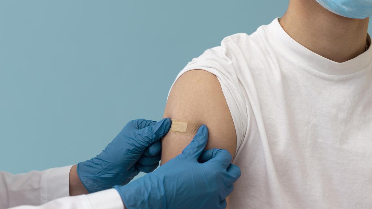 protectie-impotriva-hpv--varsta-optima-pentru-vaccinare-si-importanta-vaccinarii-baietilor_64611600