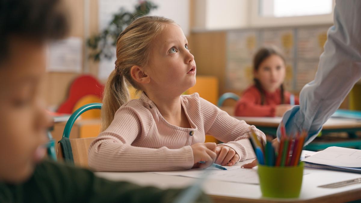 ce-invata-elevii-suedezi-despre-concentrare-si-ce-nu-spunem-la-noi-un-model-educational-care-ar-ajuta-si-copiii-din-romania_04905100