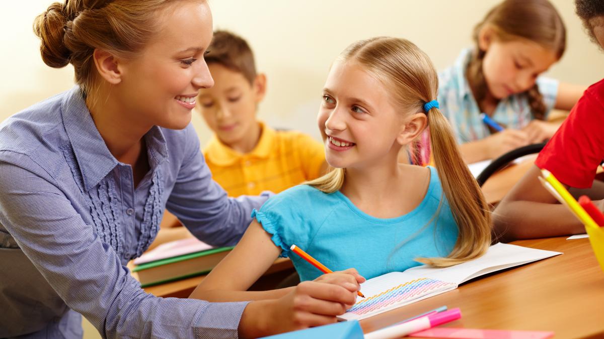 vorbele-profesorilor-pe-care-fostii-elevi-nu-le-vor-uita-niciodata-am-primit-acelasi-compliment-trei-ani-la-rand_33285400