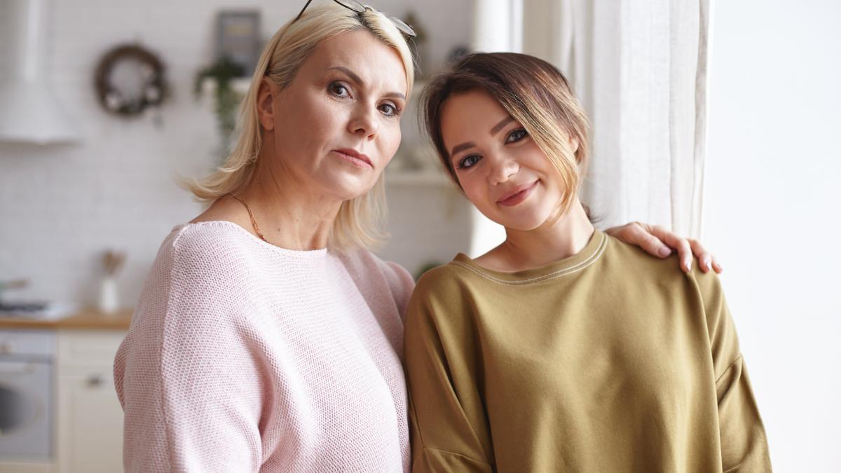 cum-se-schimba-relatia-dintre-parinti-si-copii-odata-cu-trecerea-la-viata-de-adult_47571200