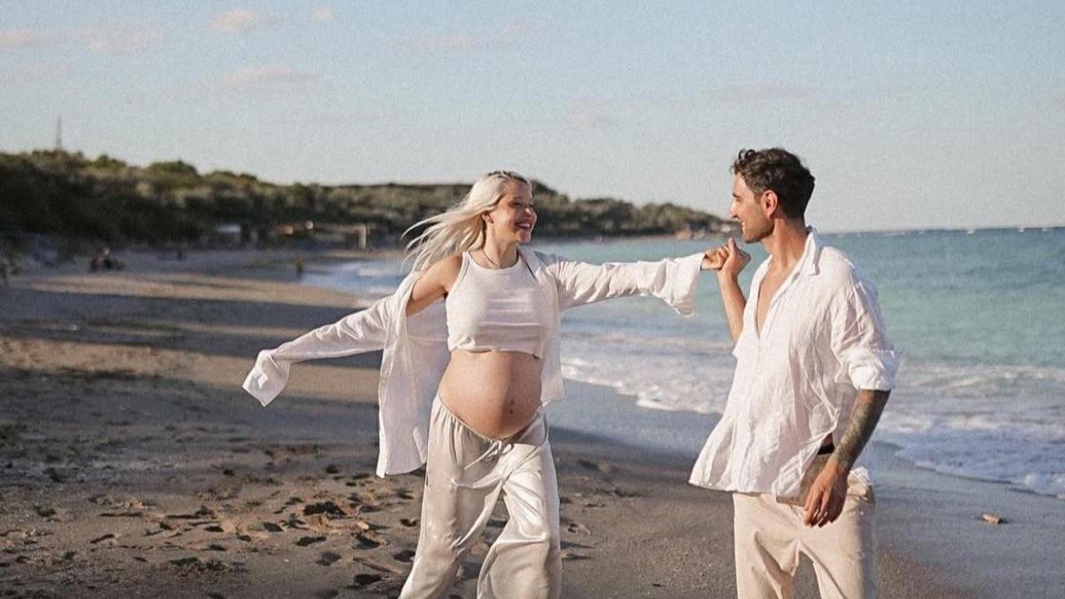 carmen-grebenisan-a-nascut-un-baietel-perfect-sanatos--e2809edeja-este-atat-de-iubite2809d_11073700