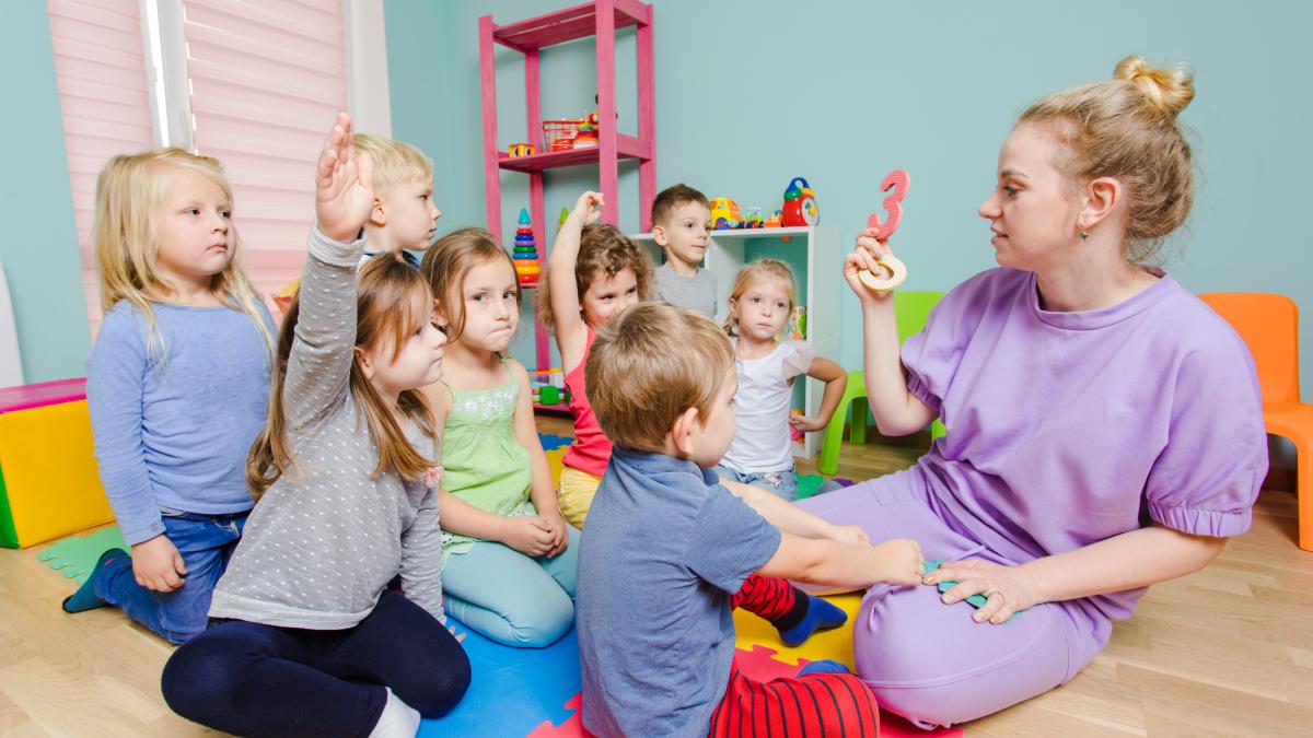 copiii-pierd-vocabular-important-in-gradinitele-cu-predare-in-limbi-straine--avertisment-clar-de-la-oana-moraru-o-mare-parte-dintre-ei-vin-cu-goluri-mari-din-spate_74270300