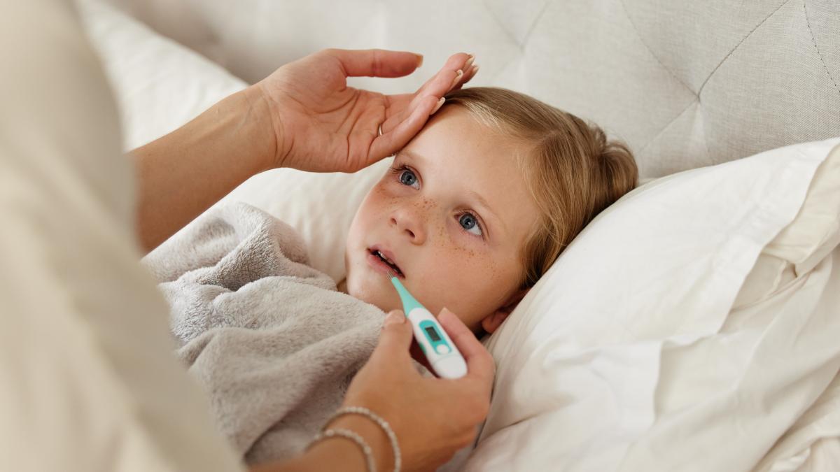febra-la-copii-un-medic-impartaseste-cateva-sfaturi-pe-care-toti-parintii-ar-trebui-sa-le-cunoasca_80459100