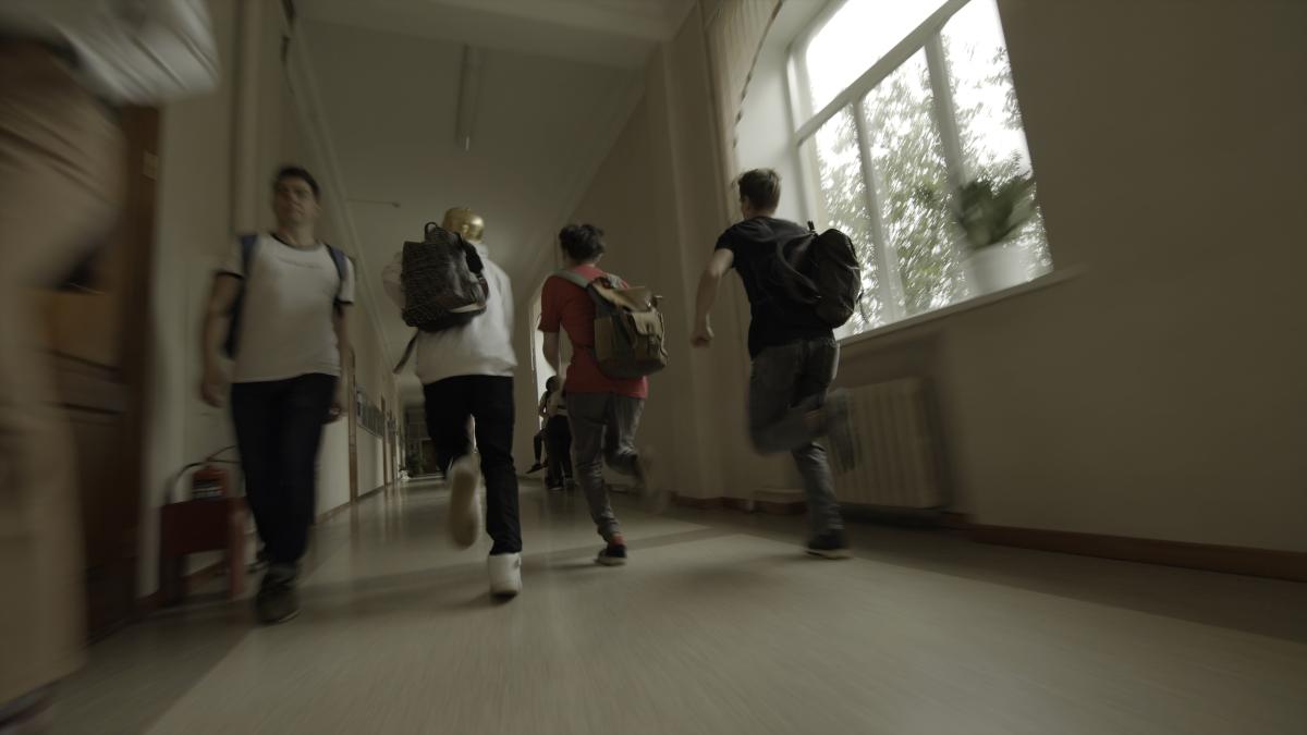 nu-vreau-sa-supar-parintii-dar-nu-ai-cum-sa-l-pazesti-pe-copil-radu-leca-avertizeaza-ca-va-veni-un-val-urias-de-consum-de-droguri-in-randul-elevilor-ne-indreptam-catre-o-prapastie_91863100