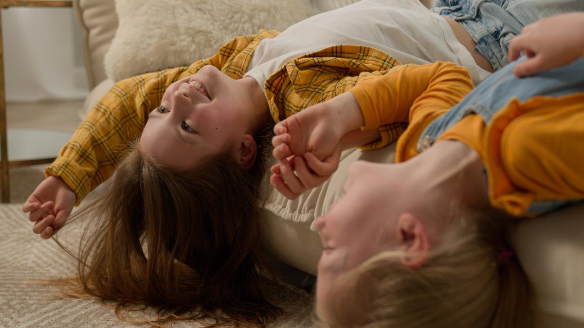 parintii-din-intreaga-lume-dezvaluie-cele-mai-hilare-trucuri-de-parenting-pe-care-le-folosesc-pentru-a-i-face-pe-copii-sa-asculte-2_63577300