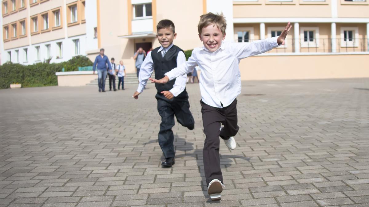 vacanta-de-toamna-pentru-elevi--cand-se-intorc-la-cursuri-si-cum-arata-calendarul-scolar-pana-la-finalul-anului_39855400