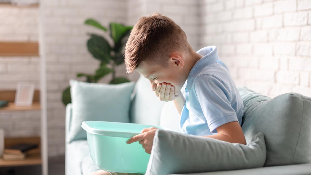 chiar-trebuie-sa-i-dai-zahar-unui-copil-ca-sa-nu-mai-vomite-medic-pediatru-cea-mai-buna-optiune-este-asta_33320900