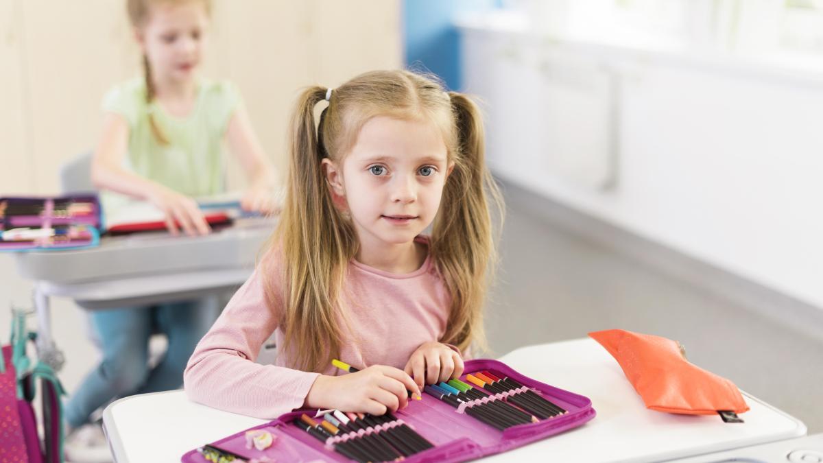 o-mama-furioasa-a-provocat-reactii-intense--dupa-ce-o-profesoara-i-a-dat-fiicei-sale-bomboane_46575400