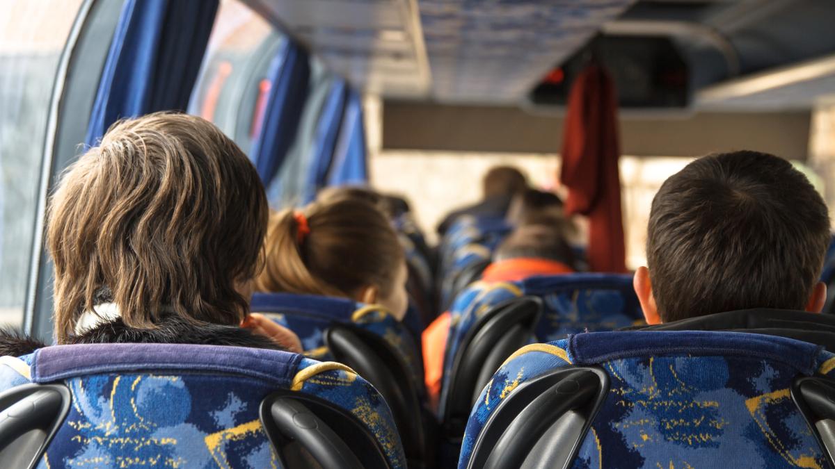 elevi-ingramaditi-intr-un-microbuz-scolar-in-covasna_79779800