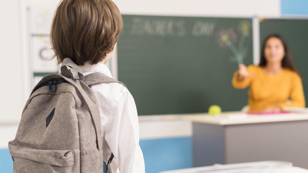 incurajez-parintii-si-profesorii-elevilor-cu-ces-sa-faca-apel-si-sa-solicite-resurse-acolo-unde-au-nevoie-transmite-ministrul-daniel-david_78994200