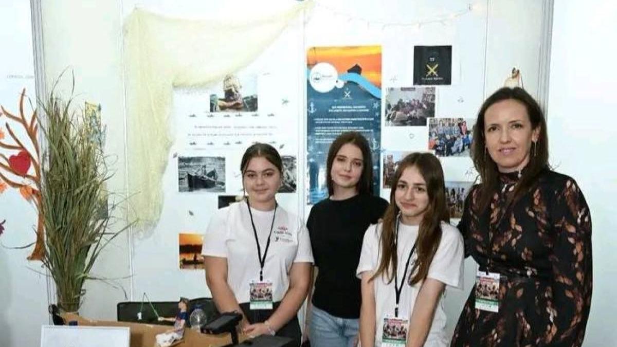 cinci-copii-dintr-o-comuna-din-tulcea-au-creat-un-sistem-antifurt-pentru-barci--au-luat-premiul-i-la-targul-national-de-stiinta-code-kids_15869300