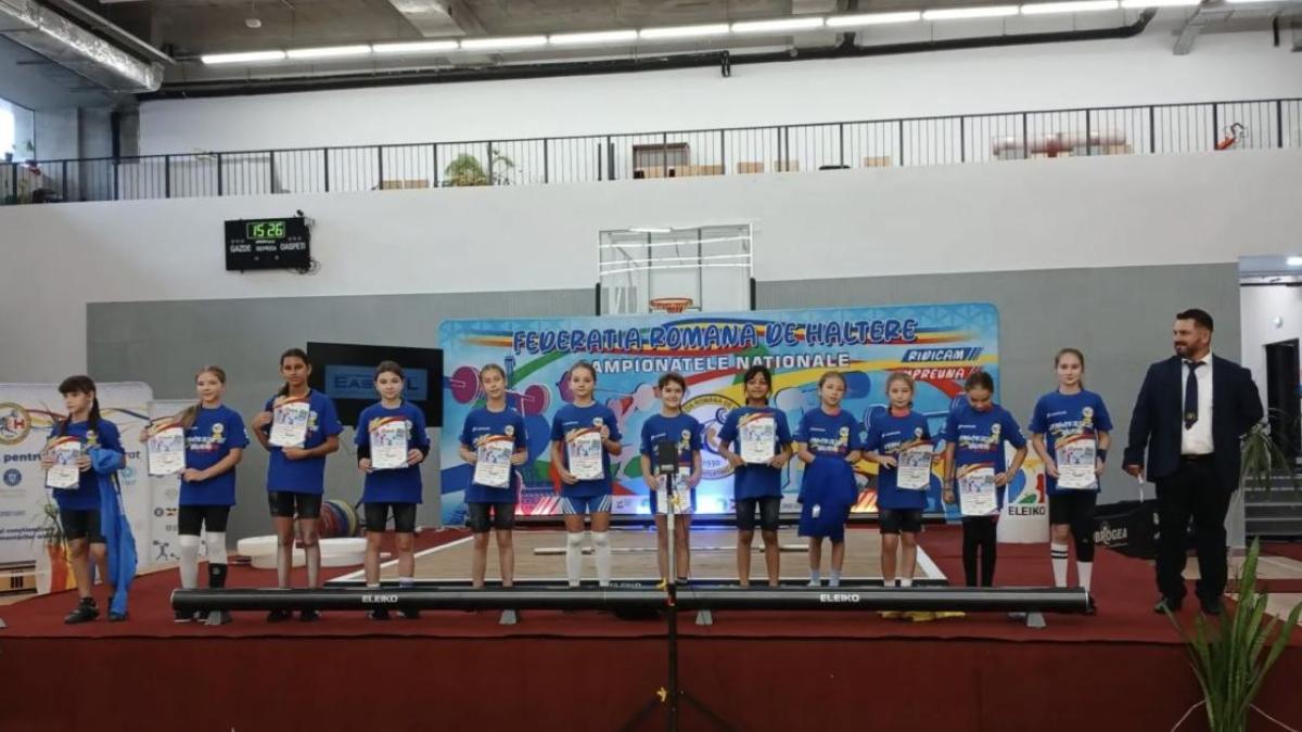 elevii-si-juniorii-de-la-cs-botosani-cuceresc-podiumul-la-campionatul-national-de-haltere_18073600