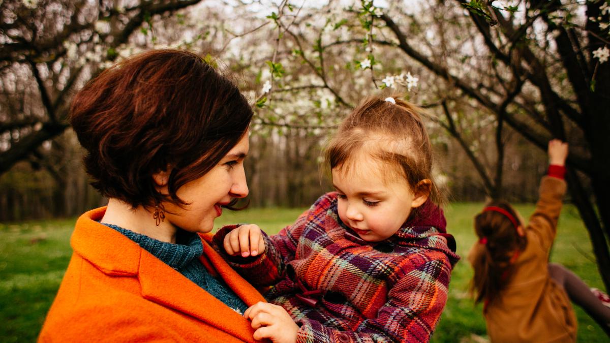 un-psiholog-clinician-implora-parintii-si-bunicii-sa-inceapa-sa-faca-aceste-4-lucruri-chiar-de-azi-fac-o-diferenta-atat-de-mare-pentru-copii_52945800