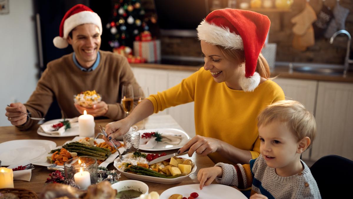 masa-de-craciun--atentie--parinti-aceste-alimente-nu-sunt-recomandate-copiilor_46136400