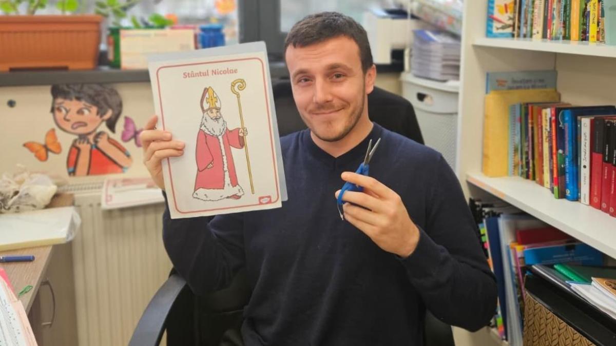 petrut-rizea-mos-nicolae-si-activitati-de-predare-la-arte-1_76721900