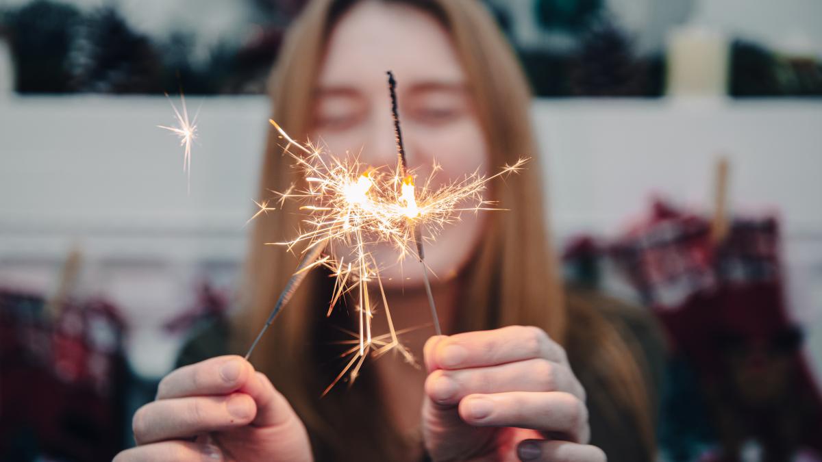 cele-mai-ciudate-superstitii-de-anul-nou-care-ti-ar-putea-aduce-noroc_50839200