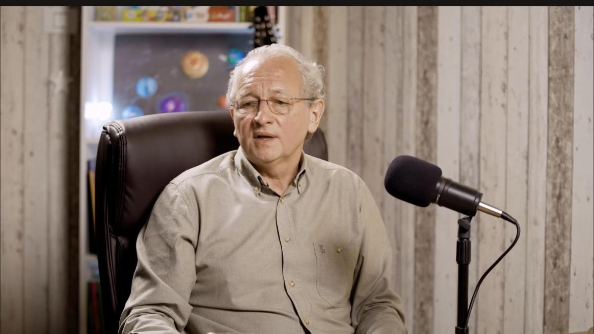 ce-reprezinta-notele-pentru-copil--dan-puric-e2809eomul-asta-invata--omul-asta-este-competent-tu-de-ce-esti-lenes--trebuie-facuta-distinctiee2809d_58972600