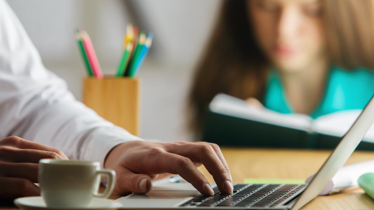 catalogul-electronic-devine-obligatoriu-in-toate-scolile-din-romania--vezi-cum-functioneaza_35125400