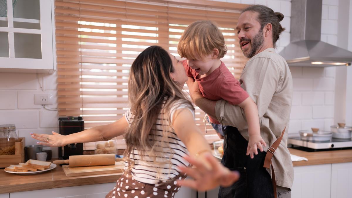 Greșeala care face ca părinții cu metode diferite să ajungă la „resentimente și frustrare”, conform unui expert în dezvoltarea copiilor / FOTO: freepik.com @wosunan5