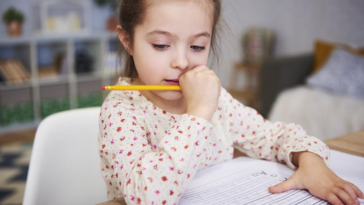 4 tehnici de studiu eficiente, confirmate de Harvard, pentru copiii din ciclul primar / FOTO: freepik.com @gpointstudio