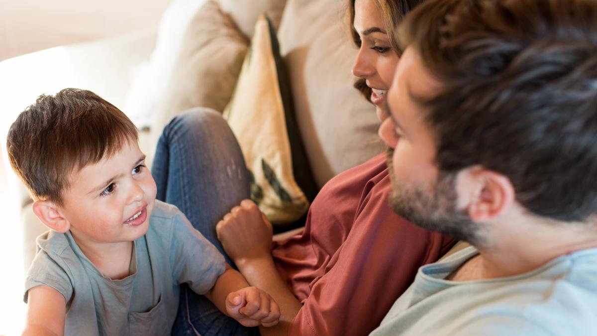 Ar trebui să-ți corectezi copilul când face greșeli de exprimare? Opinia unui logoped / FOTO ILUSTRATIV: freepik.com @EyeEm