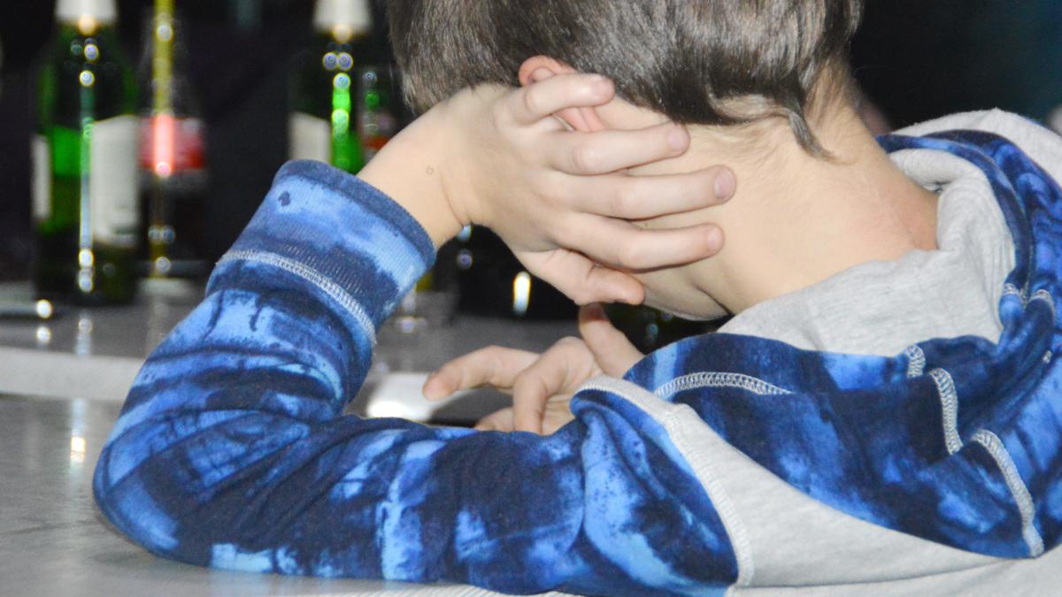 elevii-din-romania-trec-peste-media-europeana-la-alcool-jocuri-de-noroc-si-fumat--daniel-david-avem-probleme-masurile-sunt-gandite-la-mai-multe-niveluri_85660300