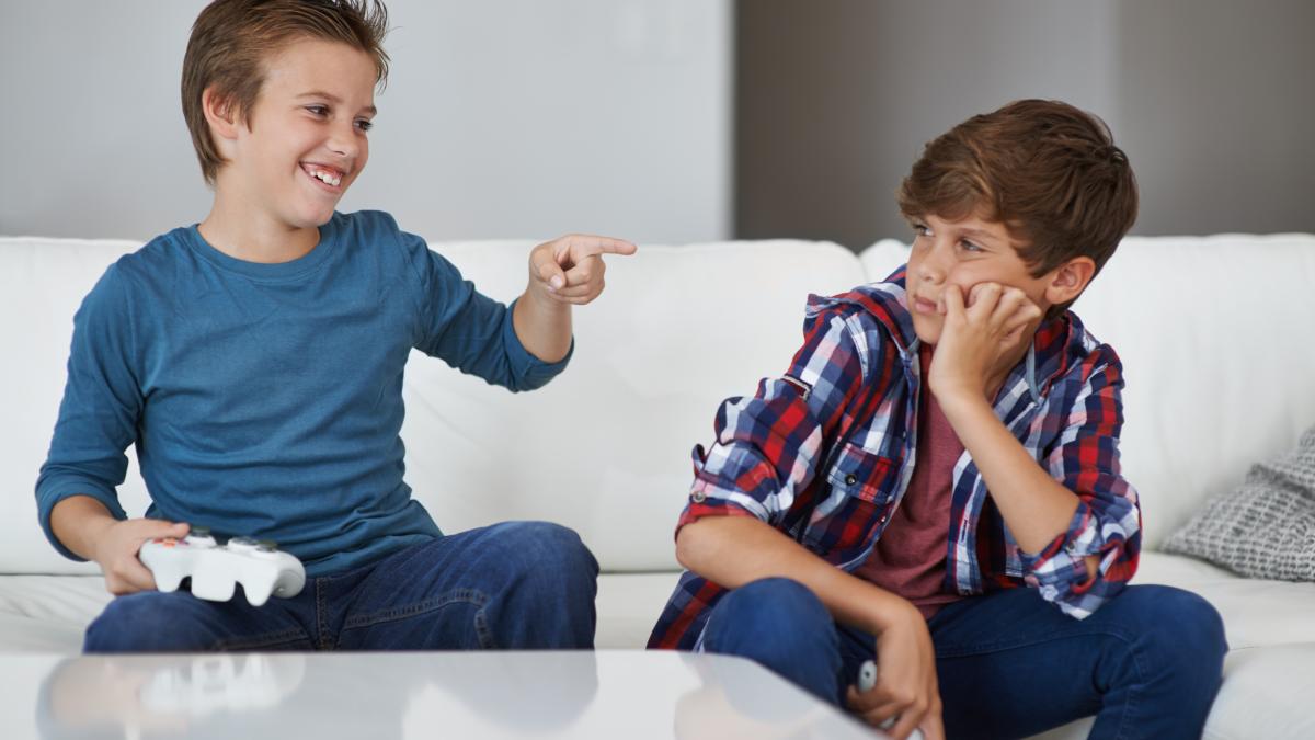 comparație între frați