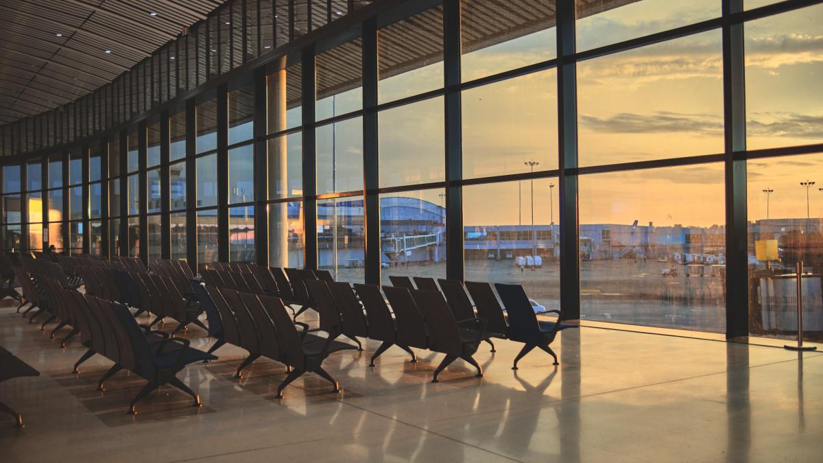 ISJ Satu Mare Peste 20 de elevi şi şase cadre didactice, blocaţi în Dubai „Au plecat într-o excursie organizată pe cont propriu”