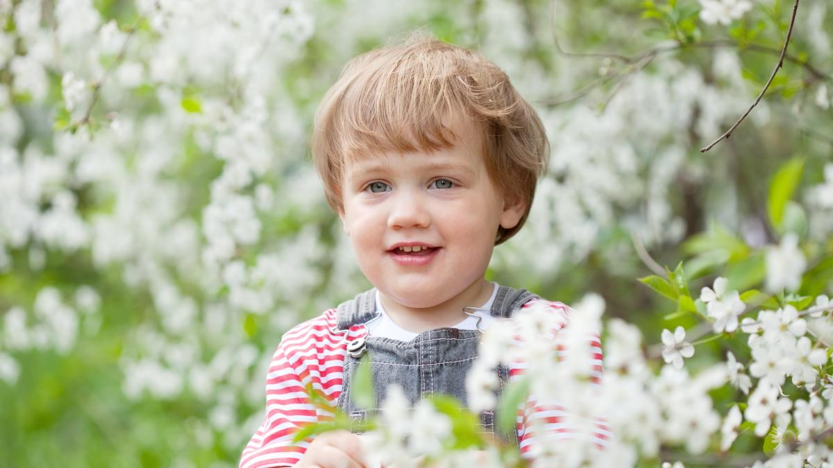 copil în flori