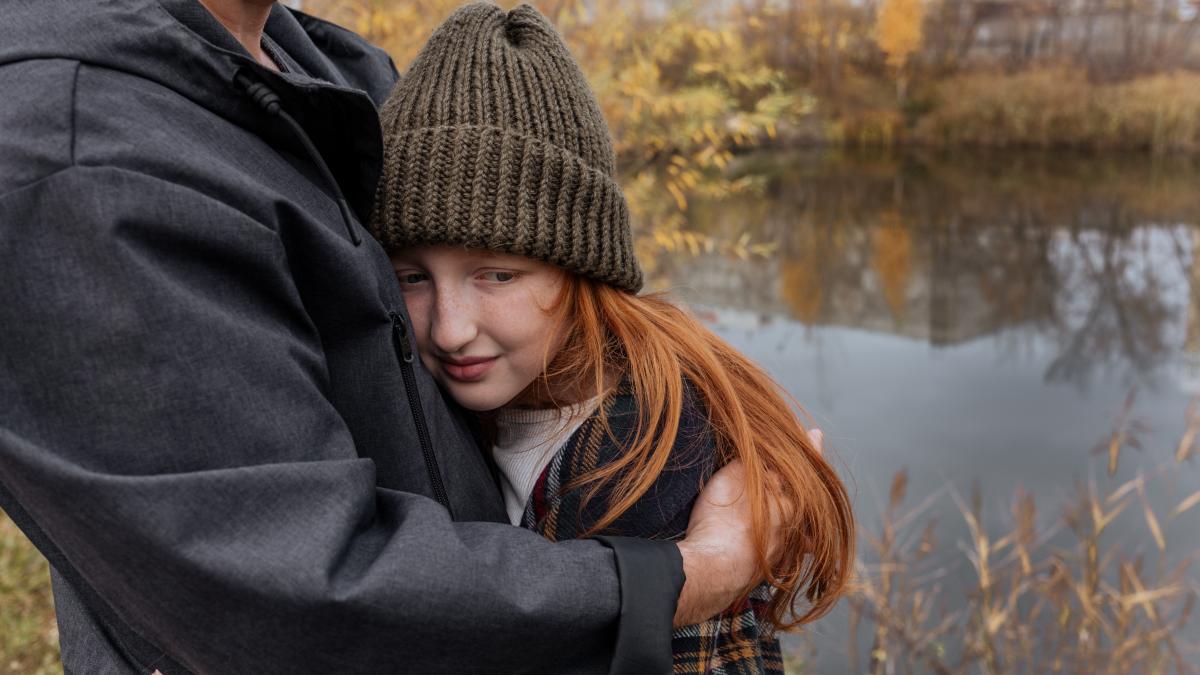 De ce contează un „spațiu sigur” acasă Leca „Tema e vitală când apar discuții despre anxietate, depresie, auto-vătămare sau suicid”