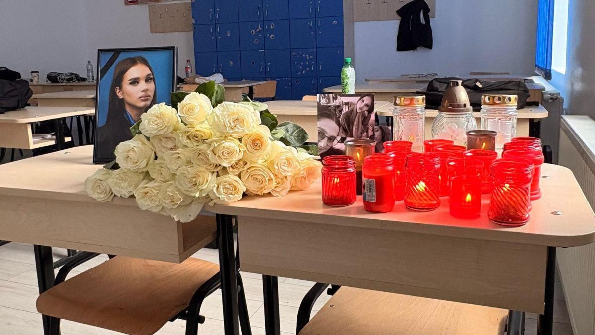 Te plânge clasa Durere fără margini după moartea unei eleve din Câmpulung Te așteapta o absolvire, dar ai abandonat cursa