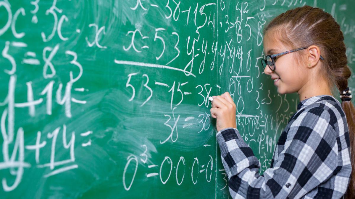 Prof. Nicoleta Agenna Ionescu dă răspunsul la întrebarea supremă „La ce ne folosește matematica”  VIDEO