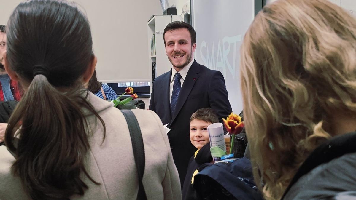 „O părticică din mine va rămâne în ei” Viziunea lui Petruț Rizea asupra viitorului educației primare  VIDEO