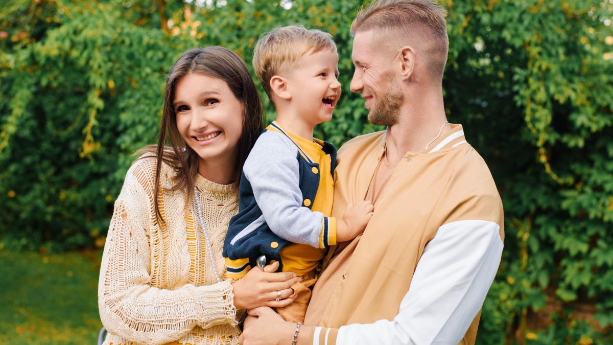 Cei mai inteligenți părinți au grijă să își învețe copiii 11 lecții valoroase, inspirate din metodele de parenting de altădată