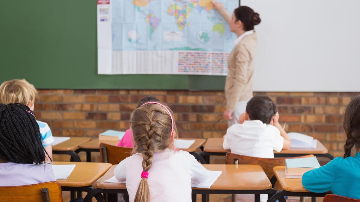 Salariile profesorilor în 2027. Noua lege a salarizării schimbă complet grila din educație