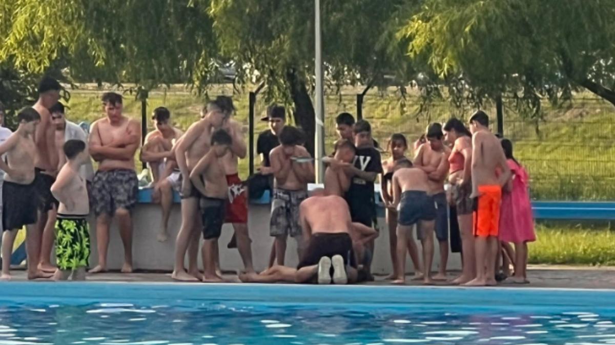 Copil de 6 ani din Iași, în stare critică după ce a fost scos din apă în stop cardio-respirator