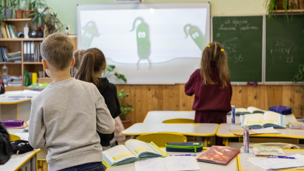 Raportul OECD despre școala românească Vacanțe lungi, ore puține la primar și investiții la jumătate