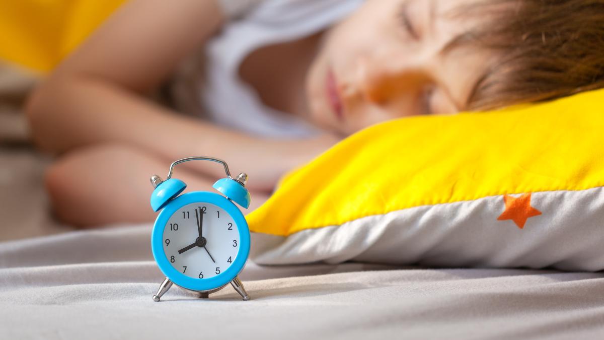 Schimbarea orei la copii Cum le poate afecta somnul și dispoziția trecerea la ora de iarnă