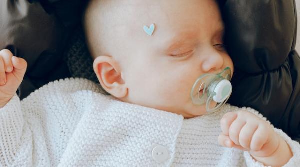 Ce sunt cojile care apar pe scalpul bebelușului și cum poți scăpa de ele rapid 