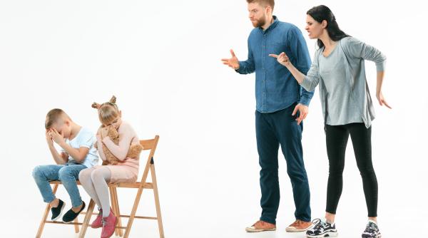 „Pentru că ți-am spus eu!” Afirmațiile care sunt foarte dăunătoare copilului tău. Nu le mai spune și vezi ce poți rosti în schimb