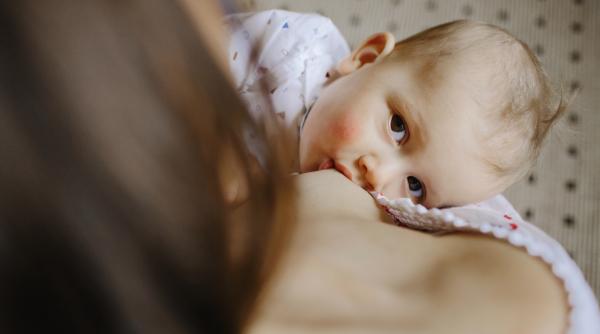 „Momentul pe care-l așteptam pentru a spune gata!” O cititoare ParintisiPitici.ro, despre cum și-a înțărcat copilul: „A dezvoltat apoi un obicei neașteptat”