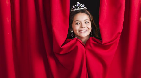 3 situații în care părinții transformă copilul în narcisist: Modul în care își tratează micuțul are un impact semnificativ