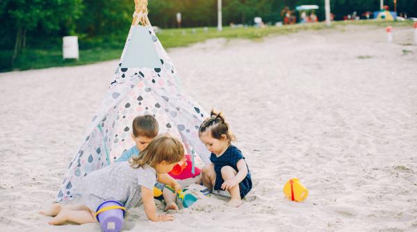 „Copilul va fi timid ca mama sau îndrăzneț ca tata?” Cercetările au adus la lumină dovezi fascinante despre personalitățile micuților