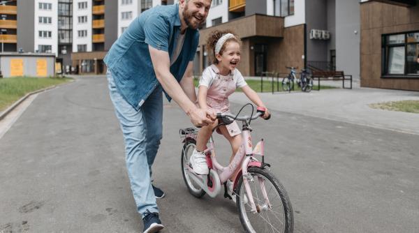 Aceste zece lecții de viață sunt cel mai bine predate de tată: Ce abilități poate învăța copilul de la el?