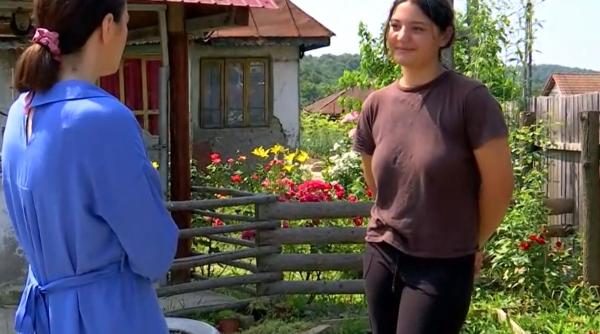 Elevii care muncesc pământurile altora, departe de casă: În timp ce mulți absolvenți își fac planuri pentru facultate, unii tineri pleacă în străinătate