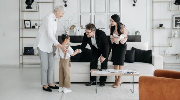 Din culisele adopției: Oportunitatea de a acorda unei persoane șansa la o viață mai bună