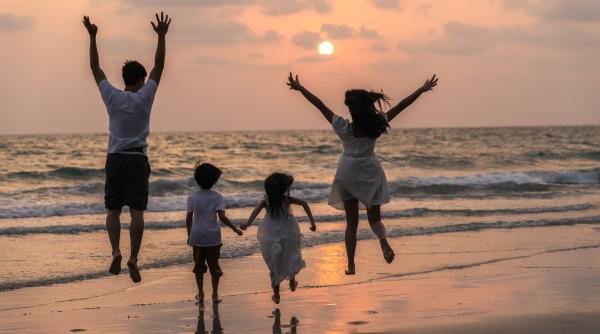 „Amenzile aplicate părinților elevilor absenți, ridicole”. Un director de școală recunoaște că își duce copiii în excursii în timpul orelor de curs