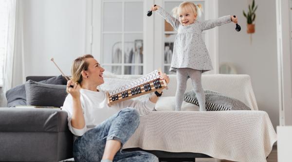 Bucuria de a fi mătușă: Iată tot binele care te așteaptă și cum poți fi de folos surorii tale