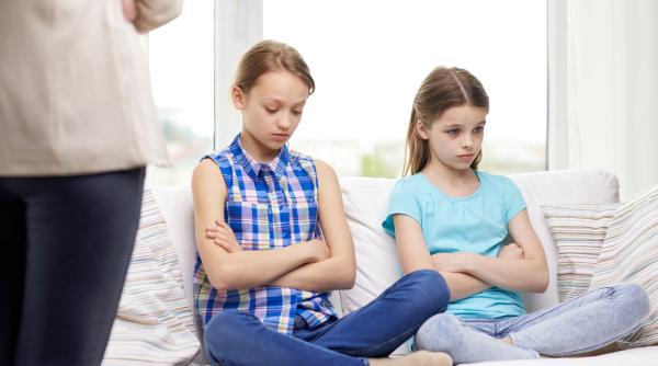 Ești un părinte agresor? Semne la care trebuie să fii atent și sfaturi de la psihologi pentru o relație mai sănătoasă cu copilul tău